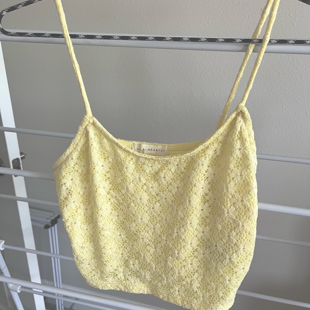 Soft yellow daisy lace cropped tank  from La Hearts from PacSun Size small
